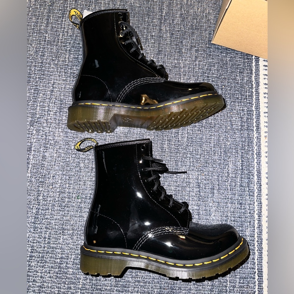 Women's Dr. Martens 1460 8 Eye Boots Black Patent Lamper Size 6 Lace Up Combat